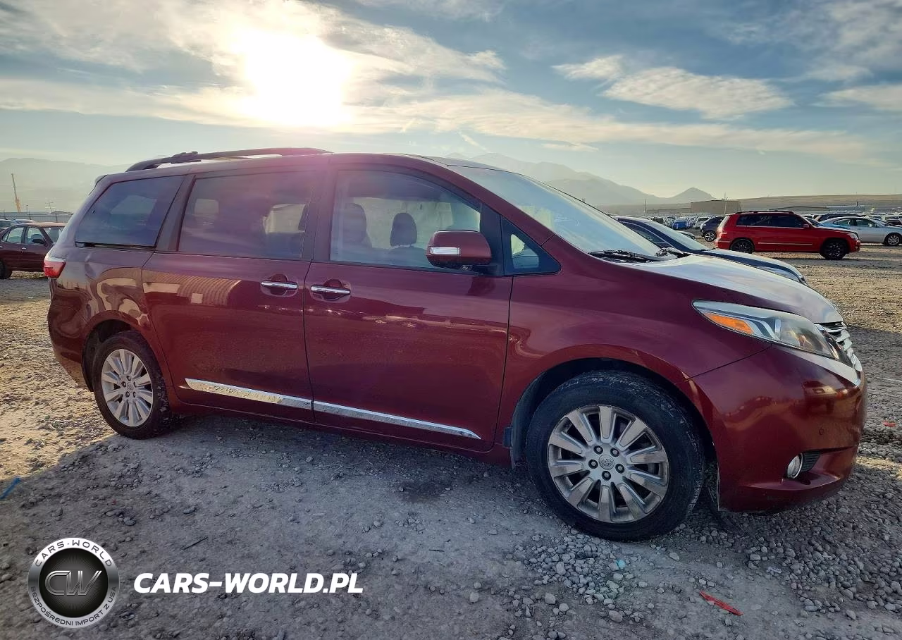 2015 Toyota Sienna VIN:5TDDK3DC9FS098842 - 4