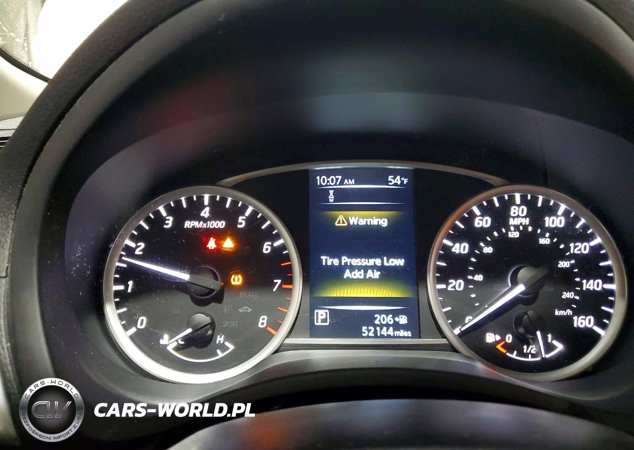 2018 Nissan Sentra S VIN:3N1AB7AP6JY322087 - 9