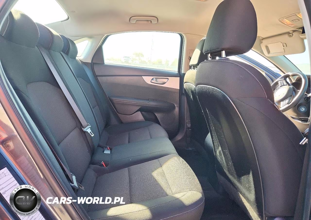 2023 Kia Forte Lxs VIN:3KPF24AD6PE527846 - 10