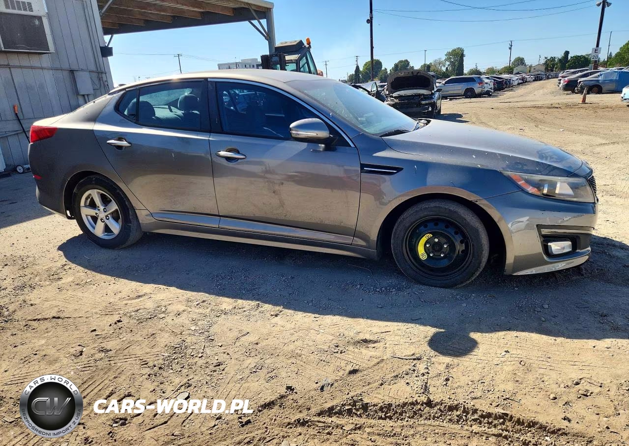 2015 Kia Optima Lx VIN:5XXGM4A73FG358819 - 4