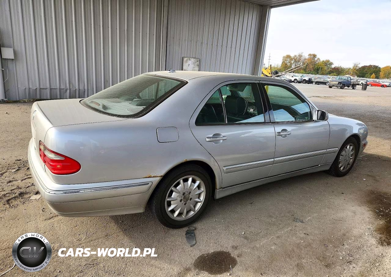 2000 Mercedes-Benz E 320 VIN:WDBJF65J2YB089785 - 3
