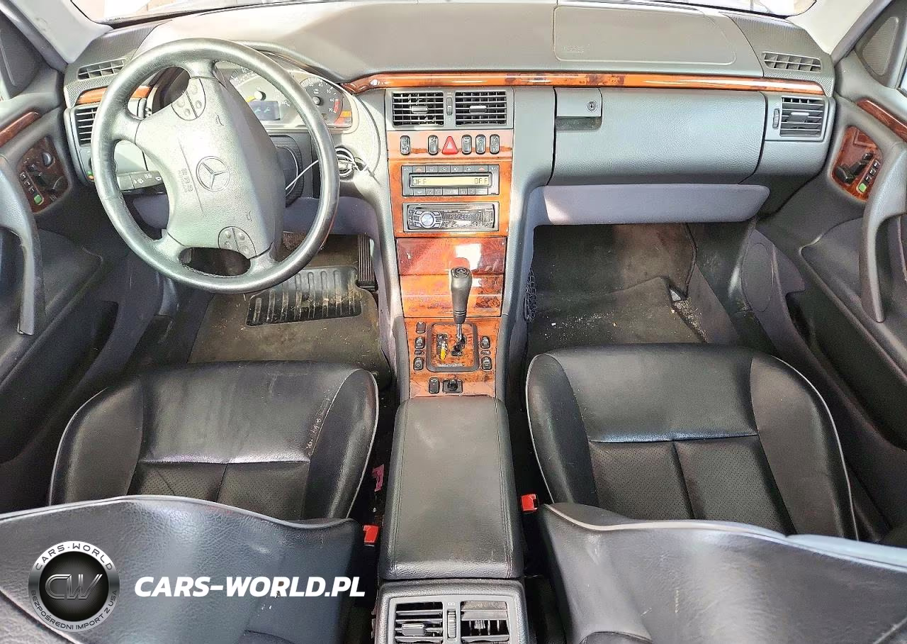 2000 Mercedes-Benz E 320 VIN:WDBJF65J2YB089785 - 8