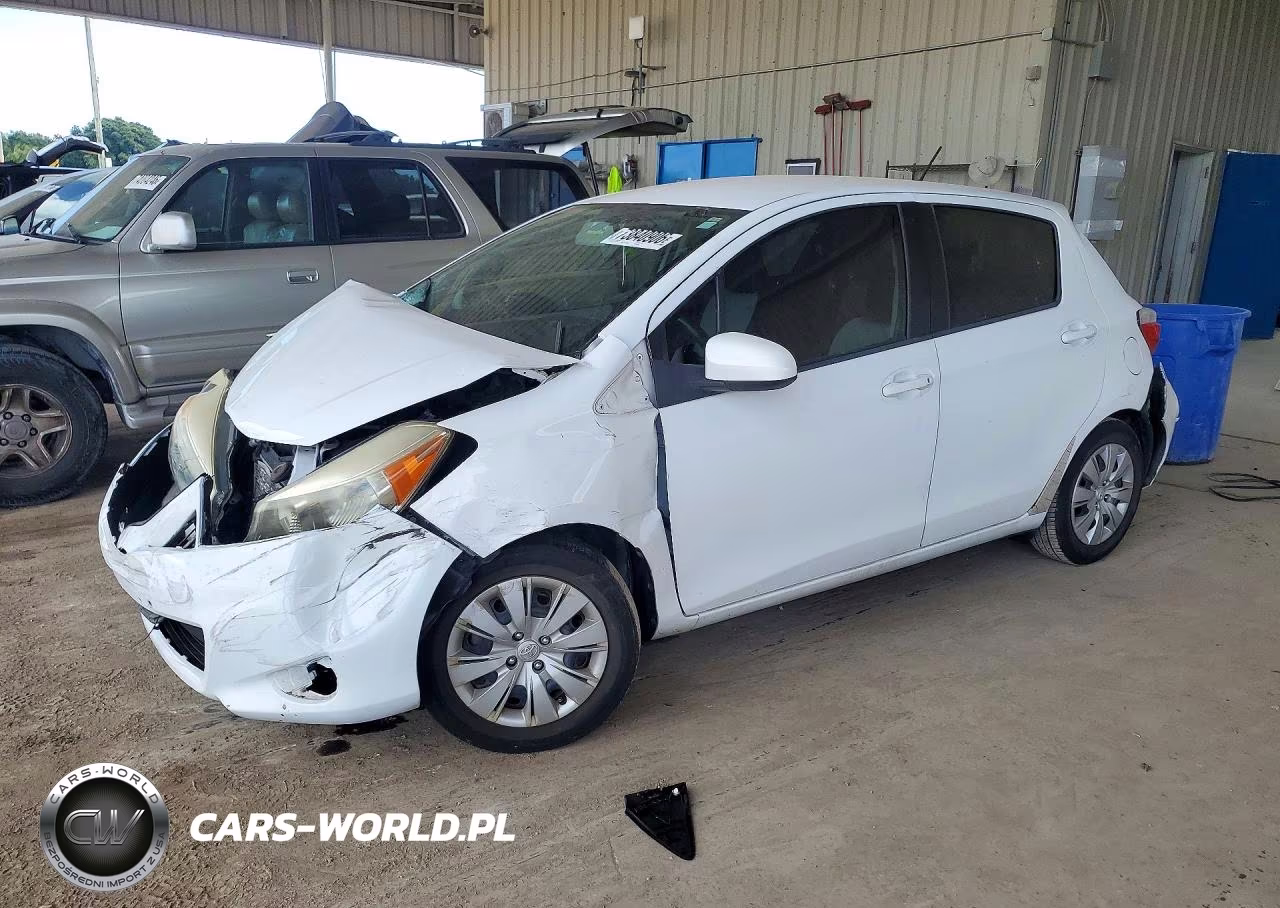 2014 Toyota Yaris 5-Door Le