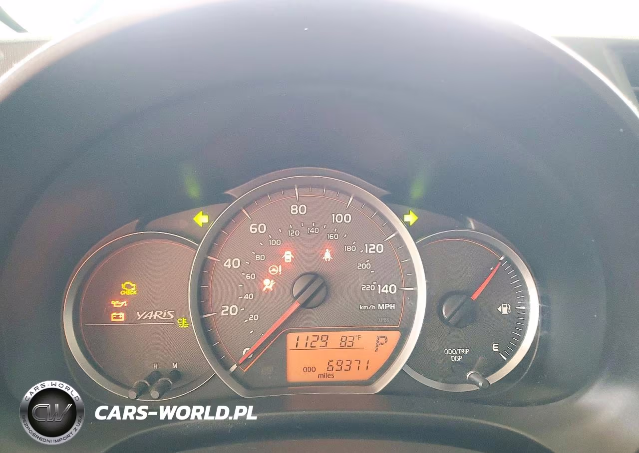 2014 Toyota Yaris 5-Door Le VIN:JTDKTUD37ED590404 - 9