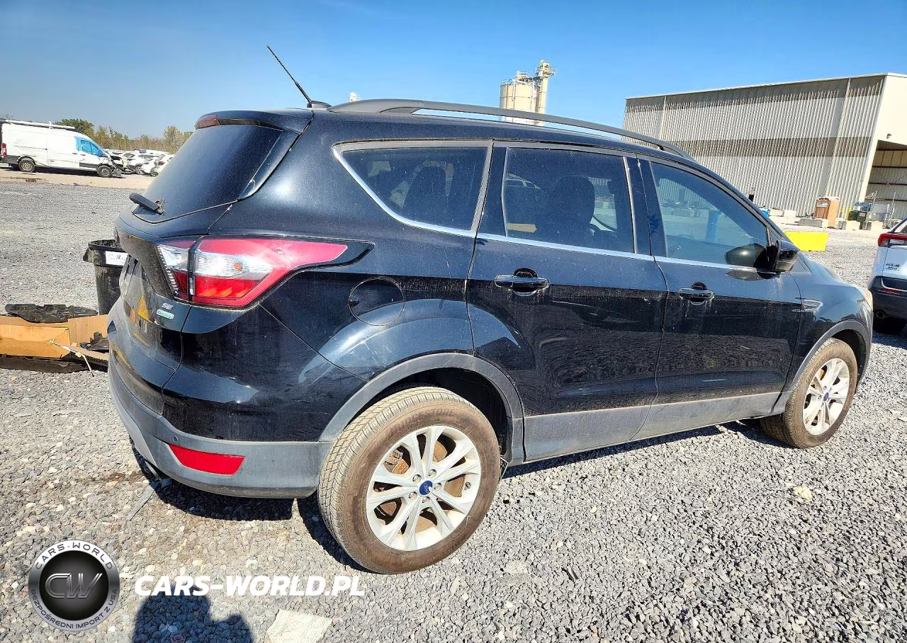 2017 Ford Escape Se VIN:1FMCU0GD2HUD38672 - 3