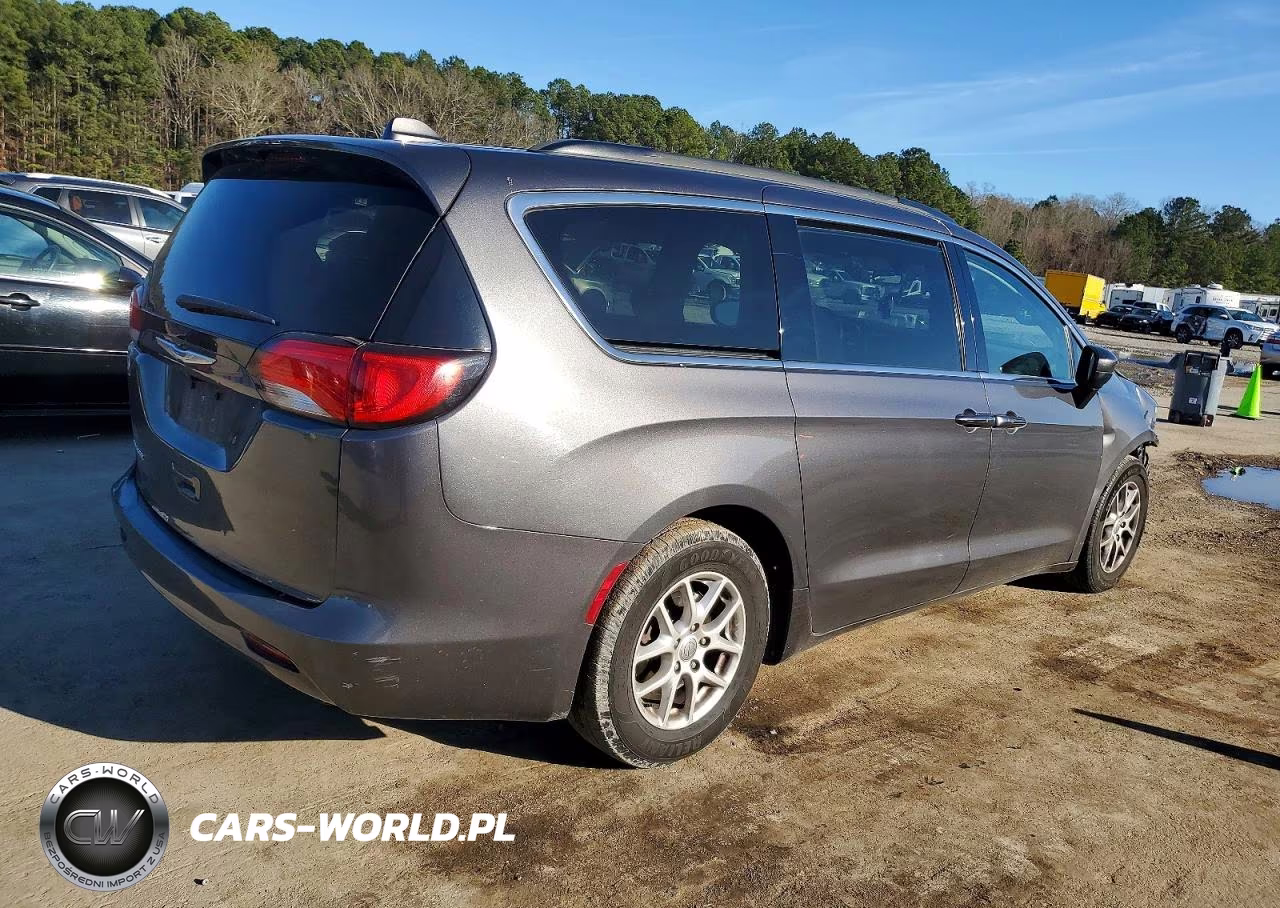 2020 Chrysler Voyager Lxi VIN:2C4RC1DG9LR176566 - 3