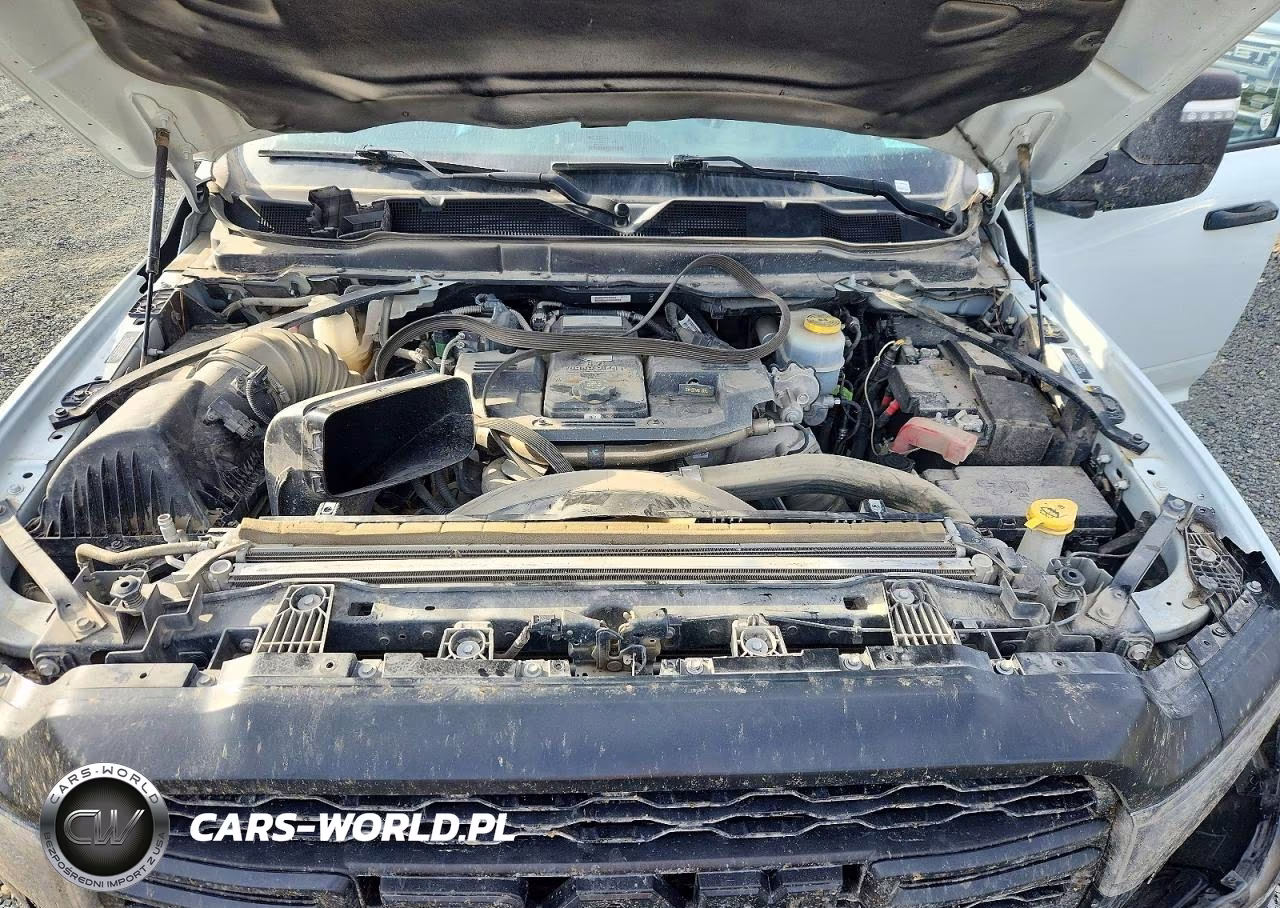 2024 Ram 2500 VIN:3C6UR5HL1RG329941 - 12