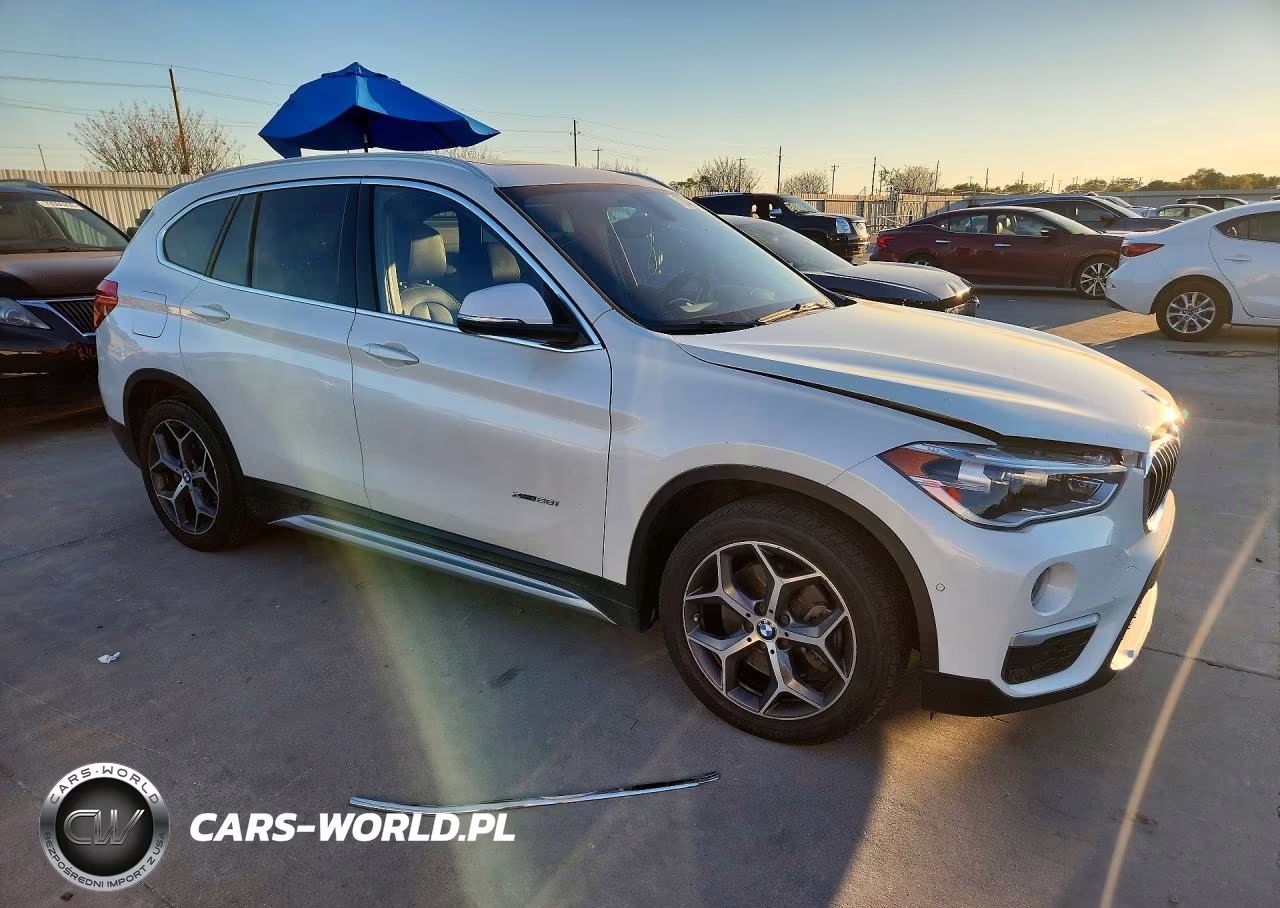 2017 BMW X1 xDrive28I VIN:WBXHT3C36H5F77220 - 4