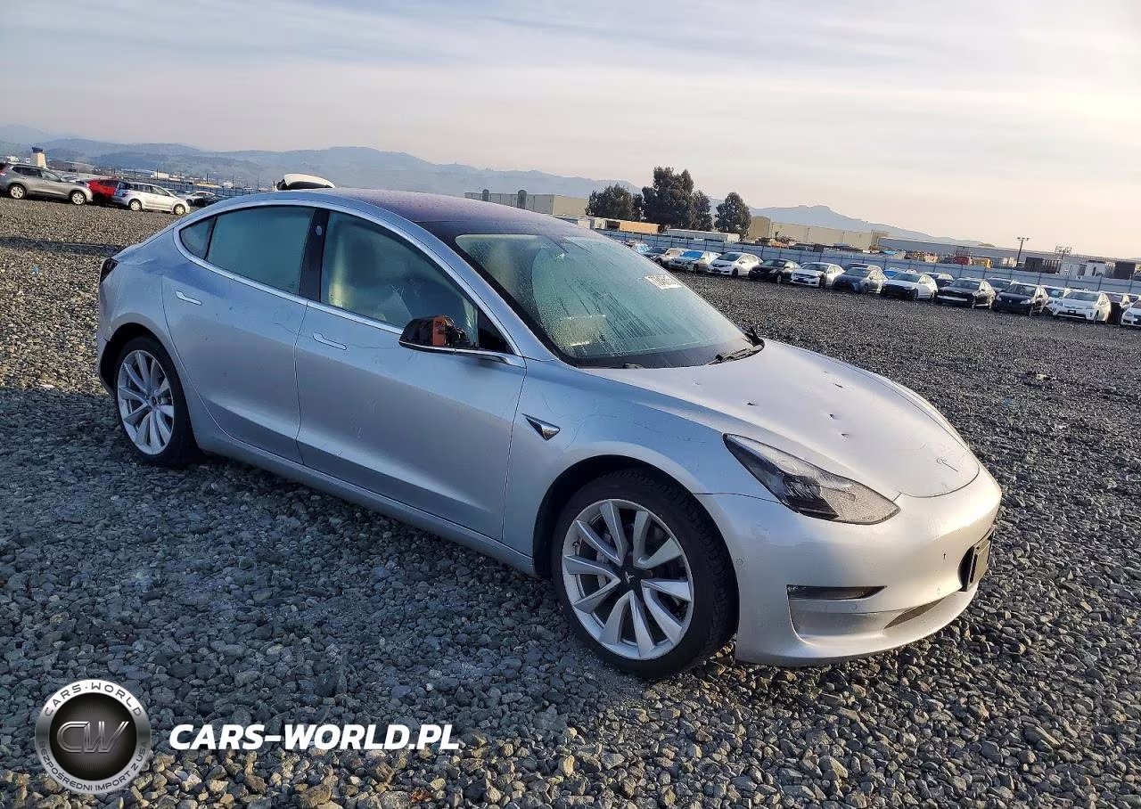 2018 Tesla Model 3 VIN:5YJ3E1EA2JF015270 - 4