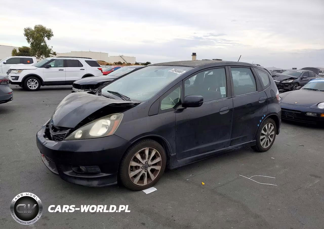 2013 Honda Fit Sport VIN:JHMGE8H53DC001337 - 1