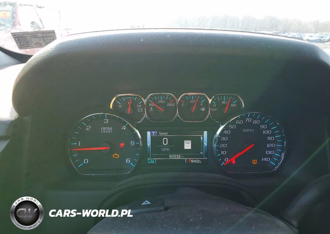 2018 Chevrolet Tahoe K1500 Lt VIN:1GNSKBKC7JR324329 - 9