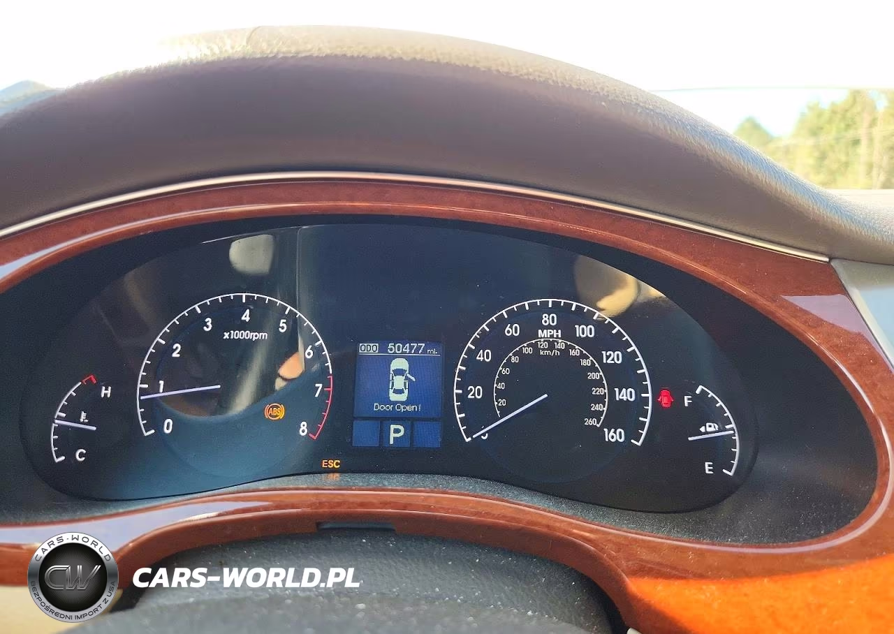 2012 Hyundai Genesis 3.8L VIN:KMHGC4DD7CU162159 - 9