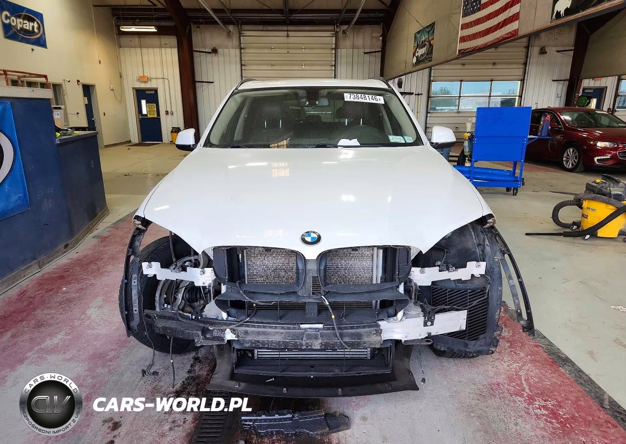 2015 BMW X5 xDrive35I VIN:5UXKR0C53F0K55240 - 5