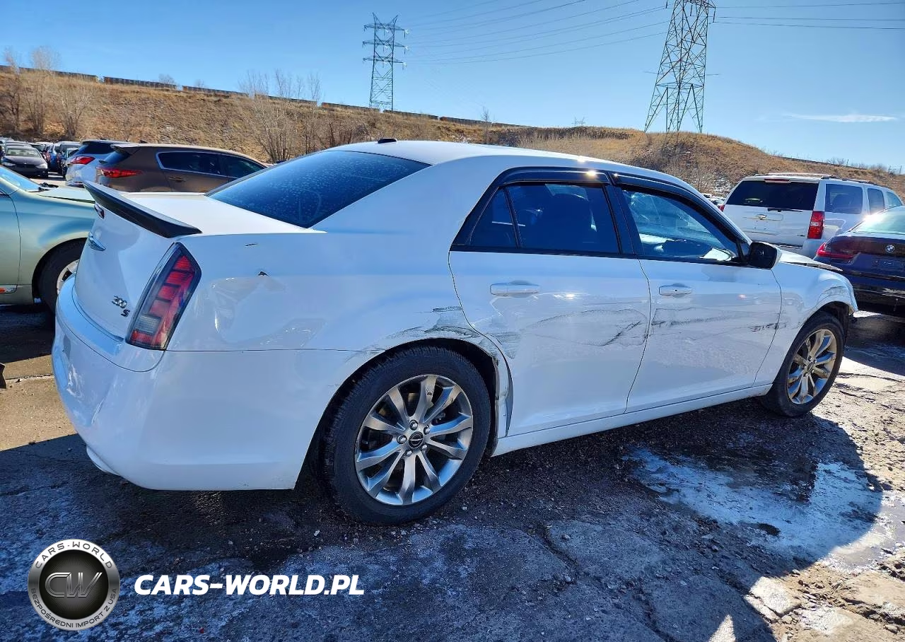 2014 Chrysler 300 S VIN:2C3CCAGG4EH298038 - 3