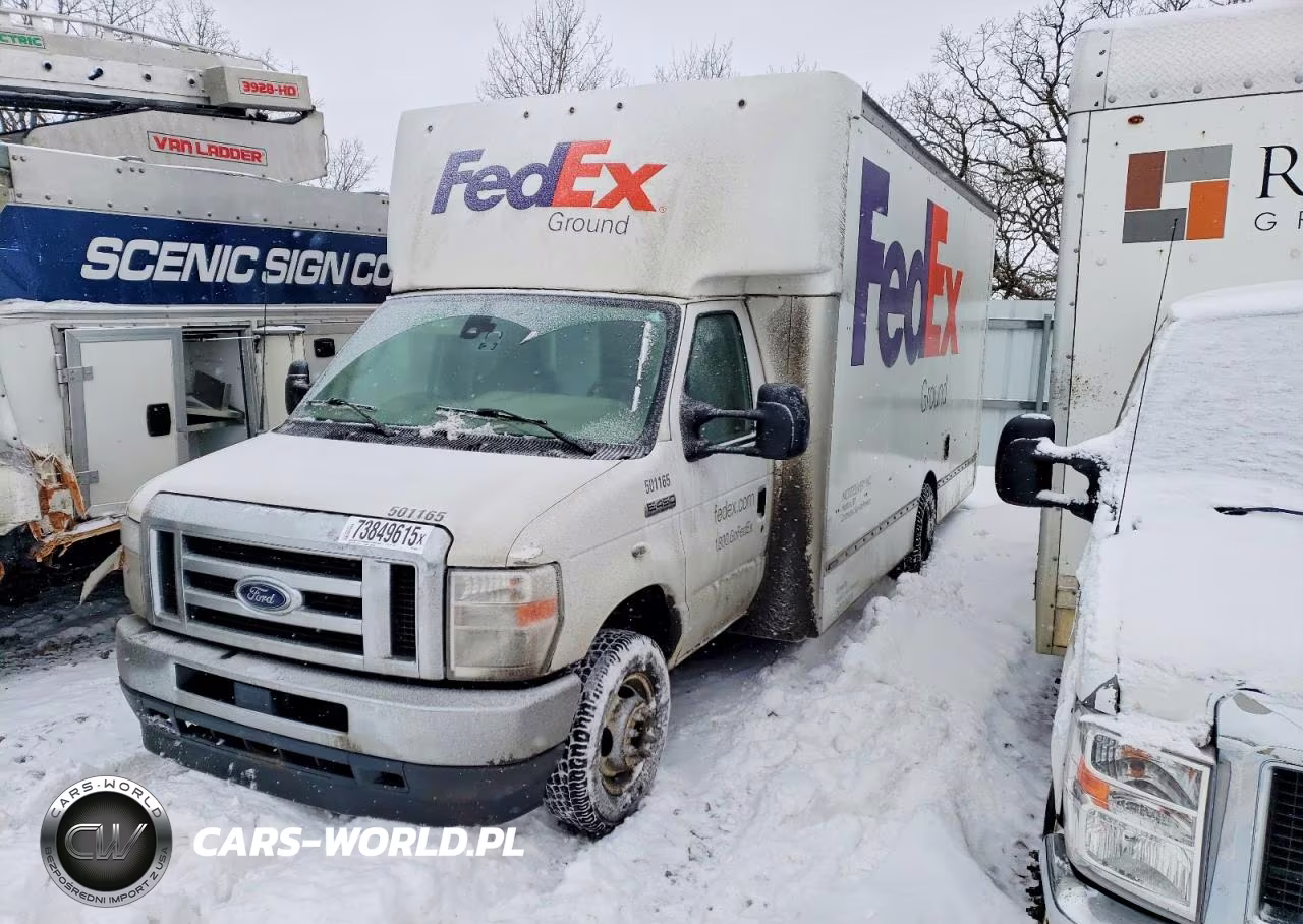 2022 Ford E450 Box Truck