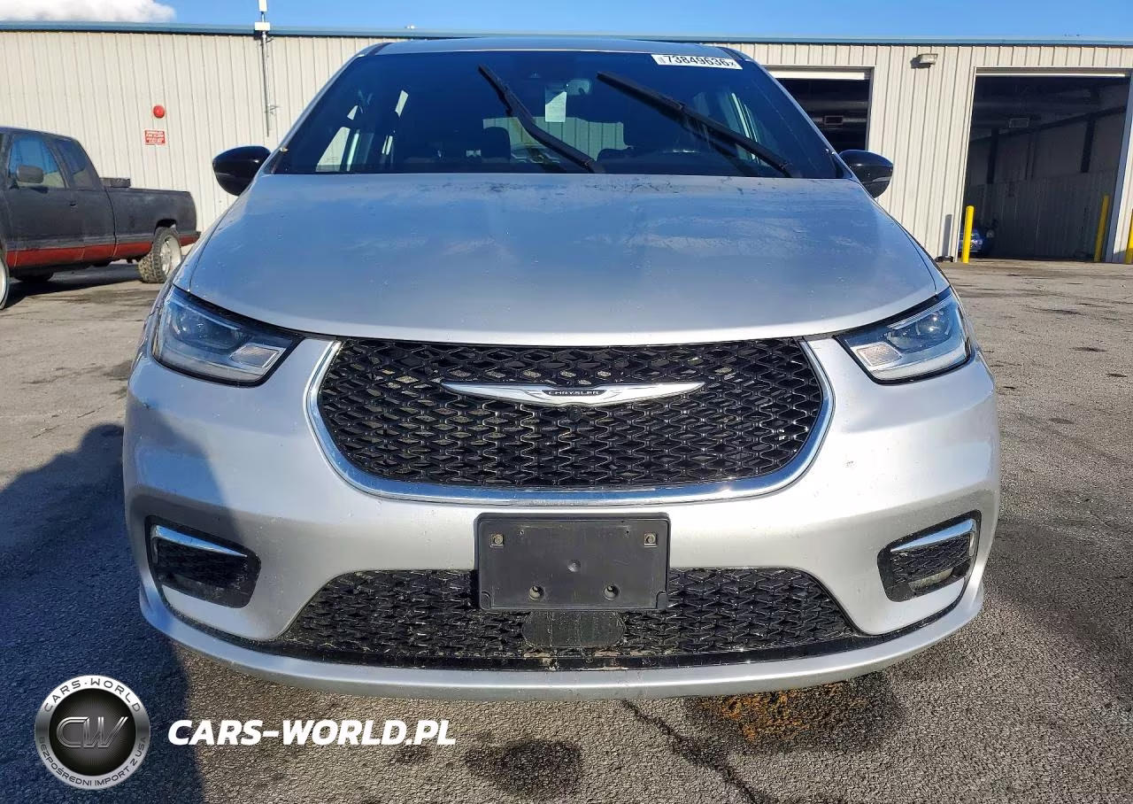 2024 Chrysler Pacifica Touring VIN:2C4RC1FG5RR174156 - 5