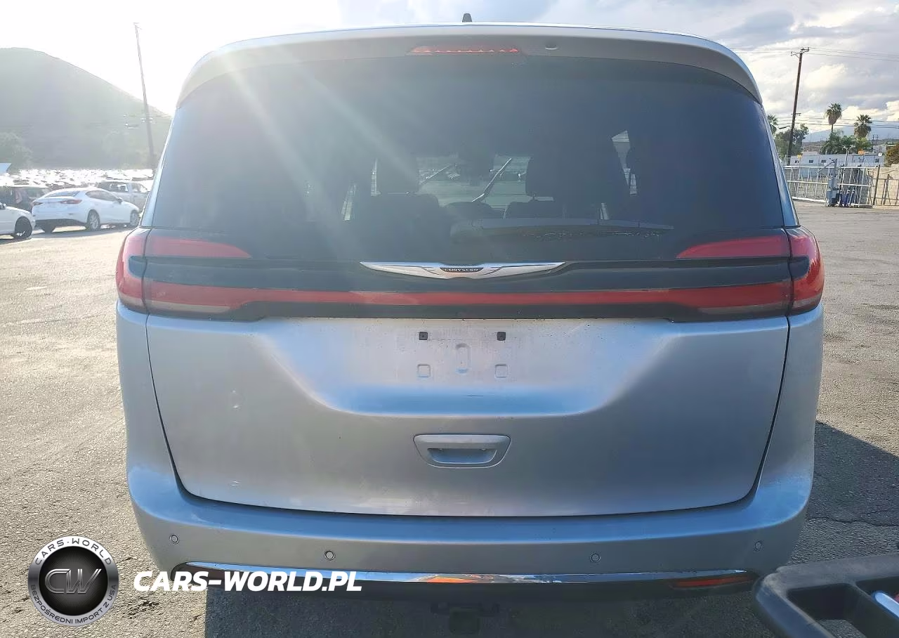 2024 Chrysler Pacifica Touring VIN:2C4RC1FG5RR174156 - 6