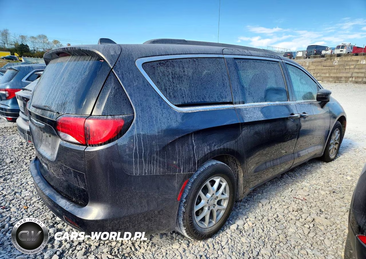 2020 Chrysler Voyager Lxi VIN:2C4RC1DG1LR264964 - 3