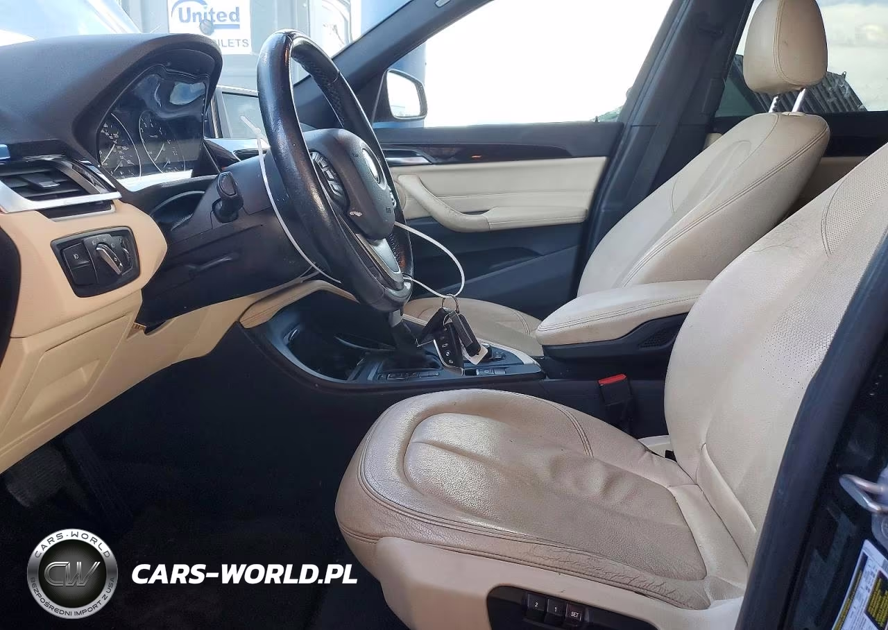 2018 BMW X1 Sdrive28I VIN:WBXHU7C34J5H39842 - 7