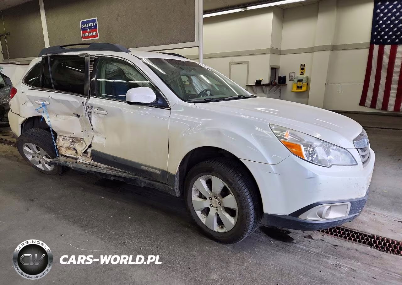 2012 Subaru Outback 2.5I Premium VIN:4S4BRBCC3C3230940 - 4