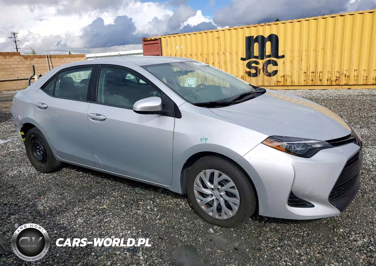 2018 Toyota Corolla Le VIN:2T1BURHE1JC092969 - 4