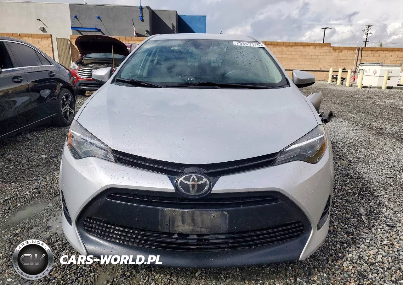 2018 Toyota Corolla Le VIN:2T1BURHE1JC092969 - 5