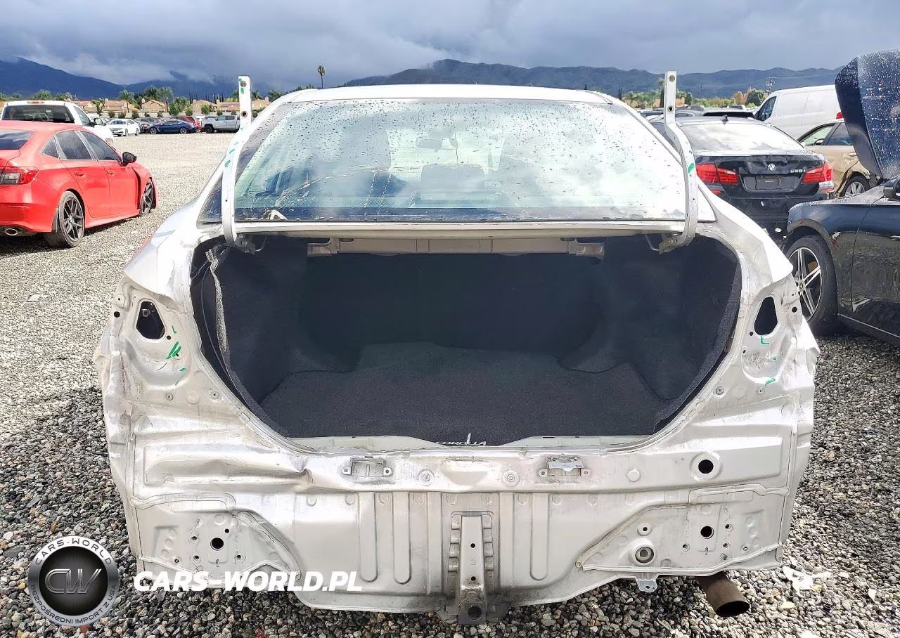2018 Toyota Corolla Le VIN:2T1BURHE1JC092969 - 6