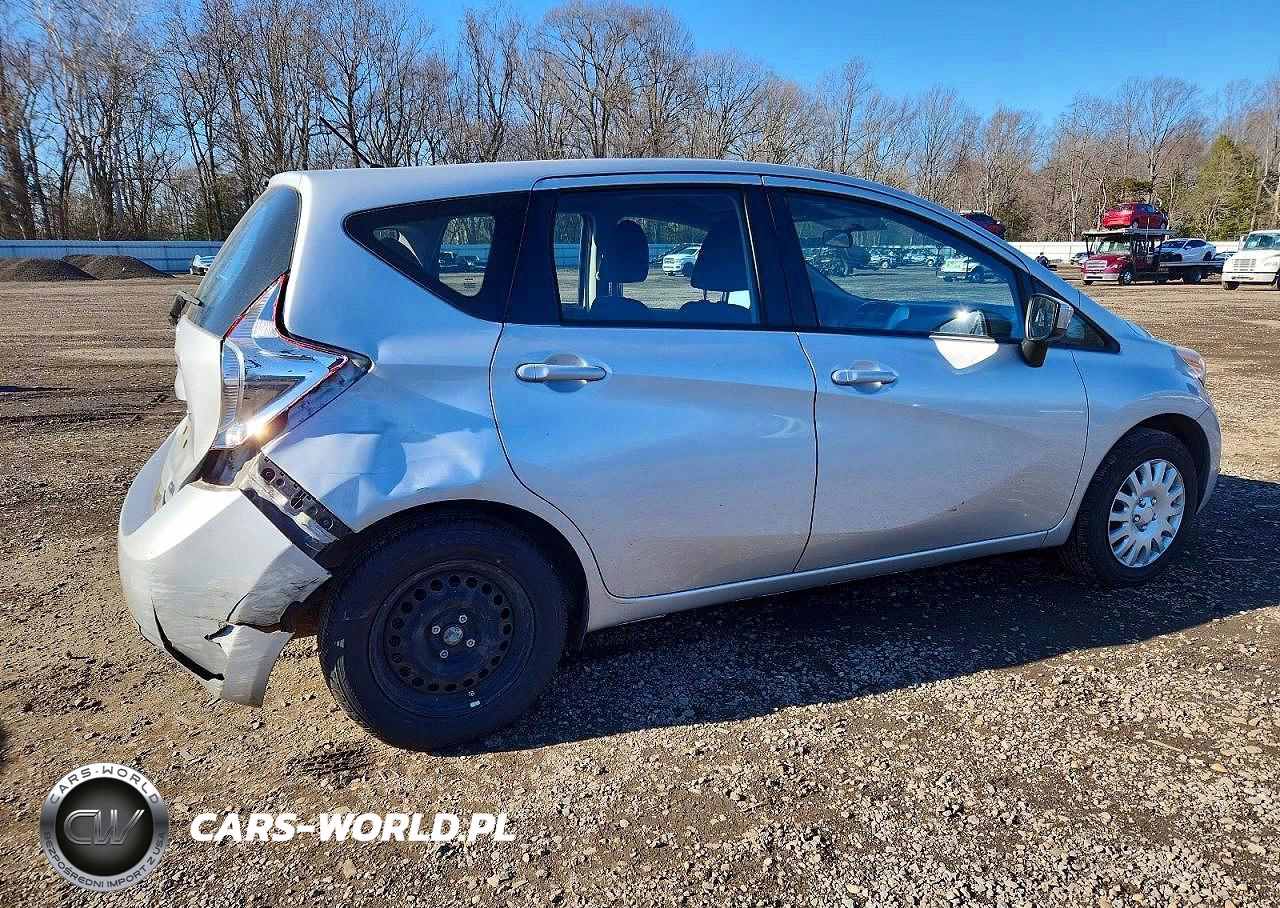 2015 Nissan Versa Note S VIN:3N1CE2CP4FL423617 - 3