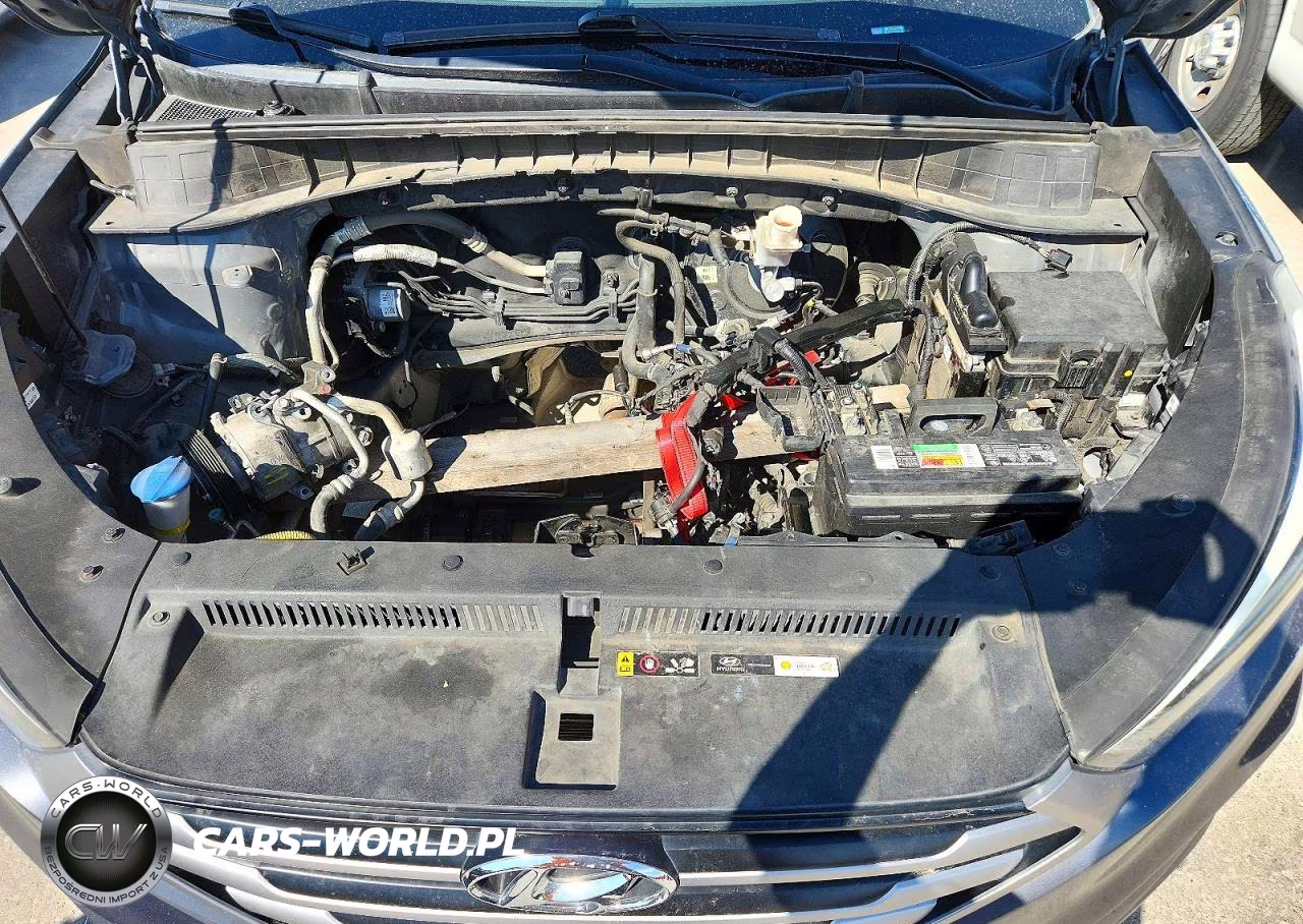 2018 Hyundai Tucson Value VIN:KM8J33A25JU647318 - 11