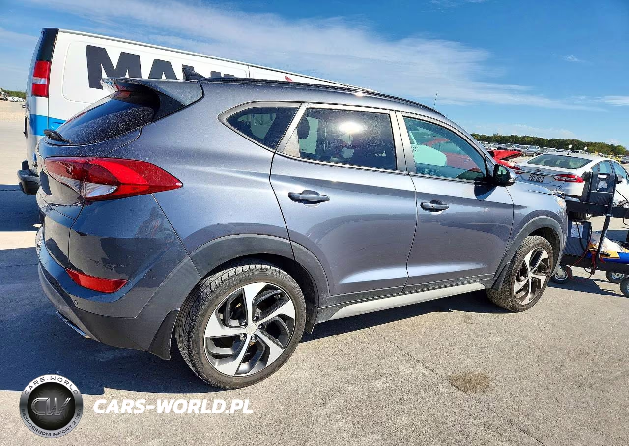 2018 Hyundai Tucson Value VIN:KM8J33A25JU647318 - 3