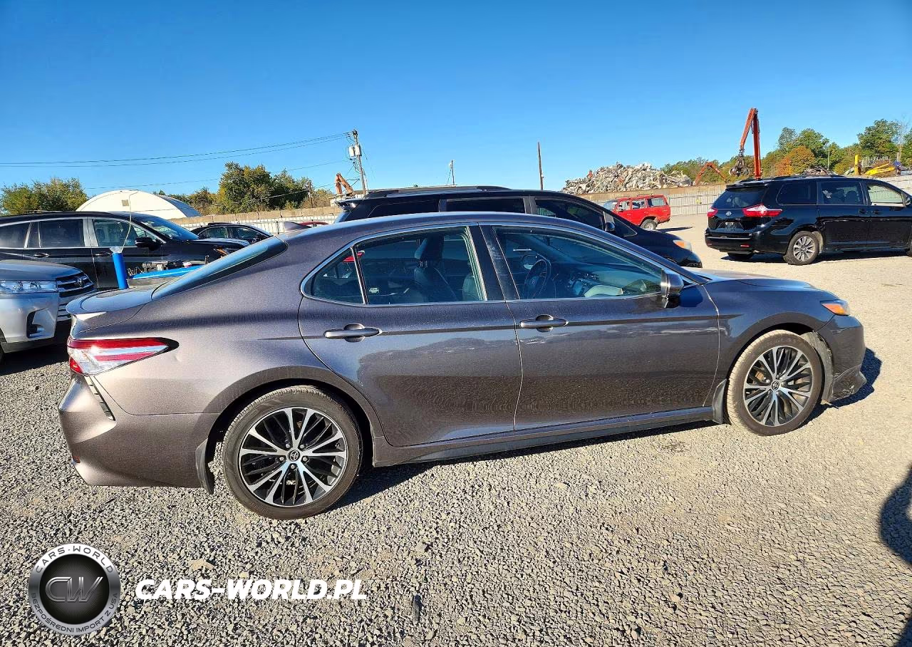 2020 Toyota Camry Se VIN:4T1G11AK9LU974120 - 3