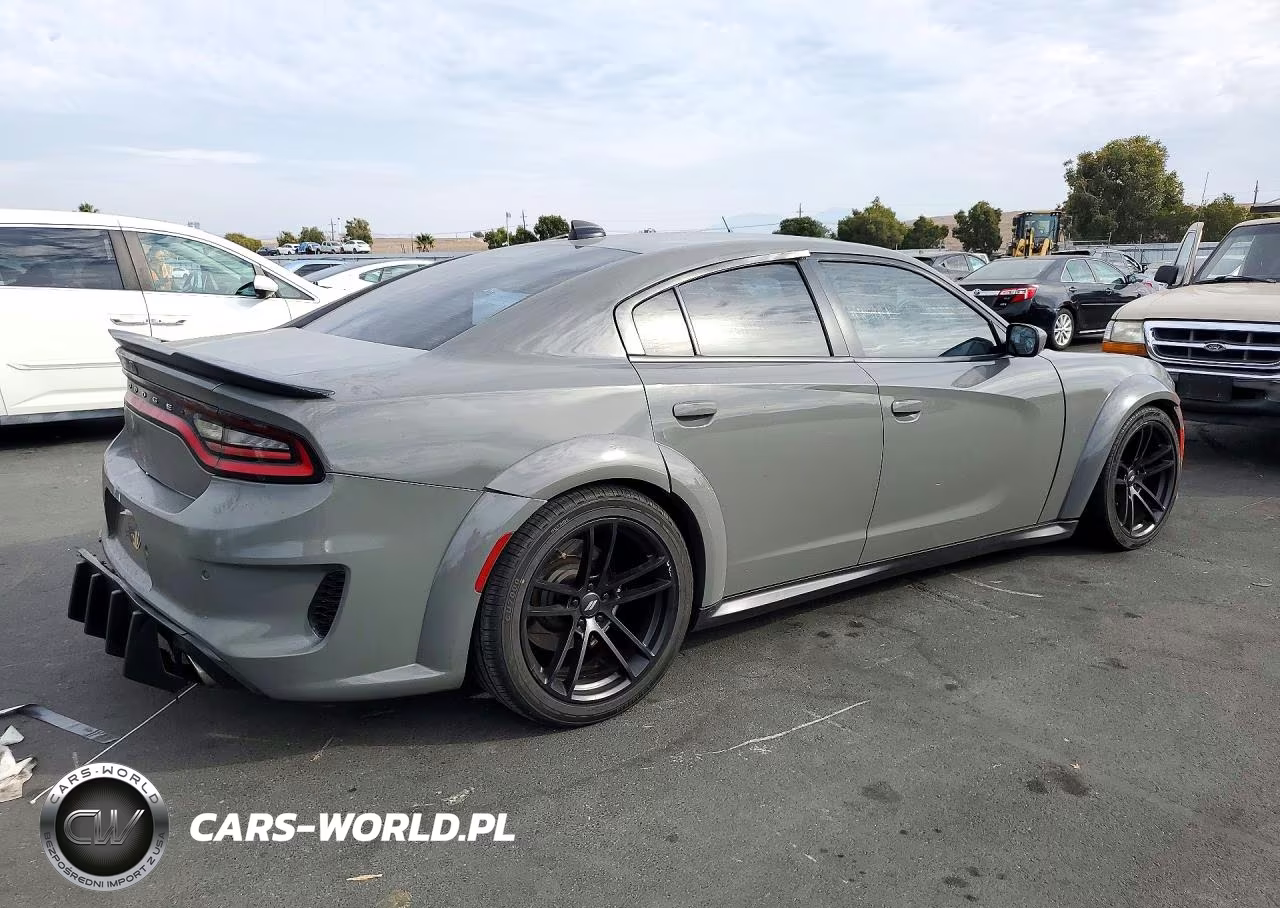 2019 Dodge Charger Scat Pack VIN:2C3CDXGJXKH725763 - 3