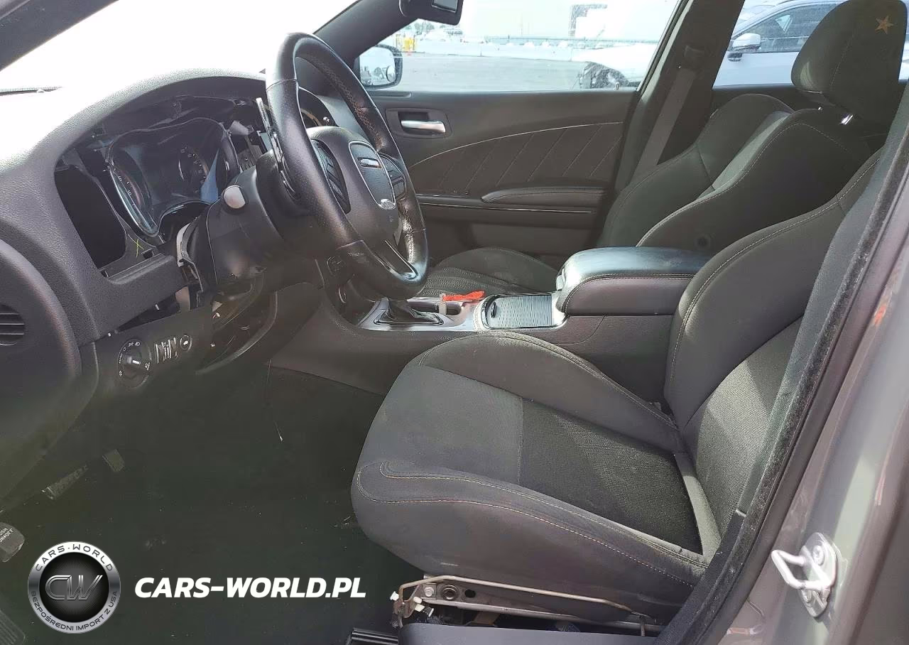 2019 Dodge Charger Scat Pack VIN:2C3CDXGJXKH725763 - 7