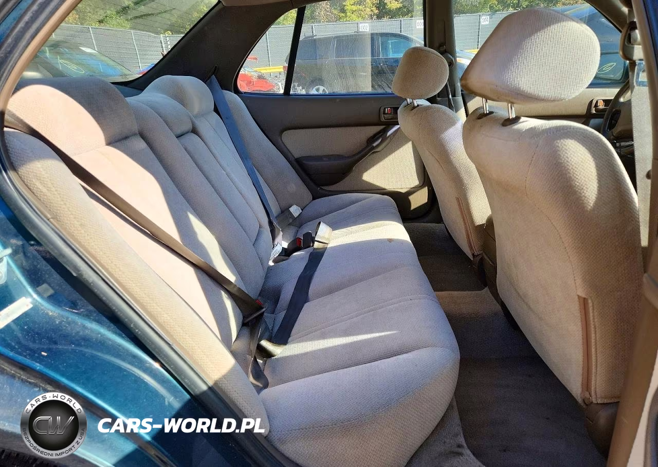 1996 Toyota Camry Le VIN:4T1BG12K3TU684026 - 10