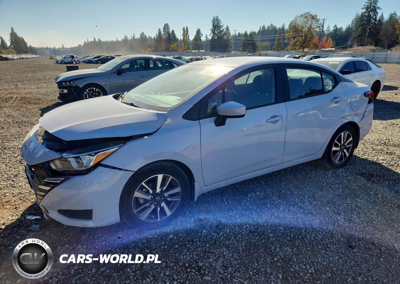 2024 Nissan Versa Sv