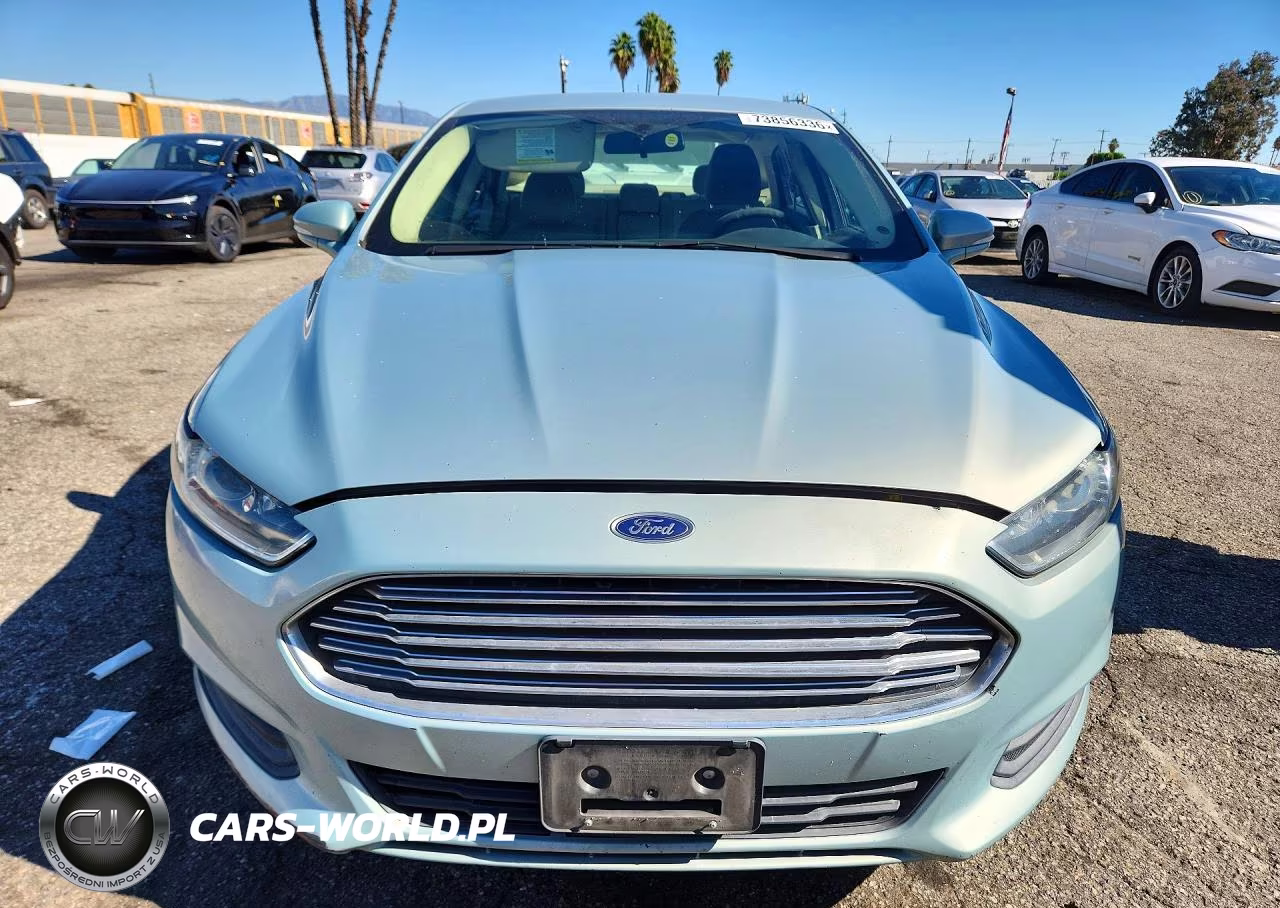 2013 Ford Fusion Se Hybrid VIN:3FA6P0LUXDR371120 - 5