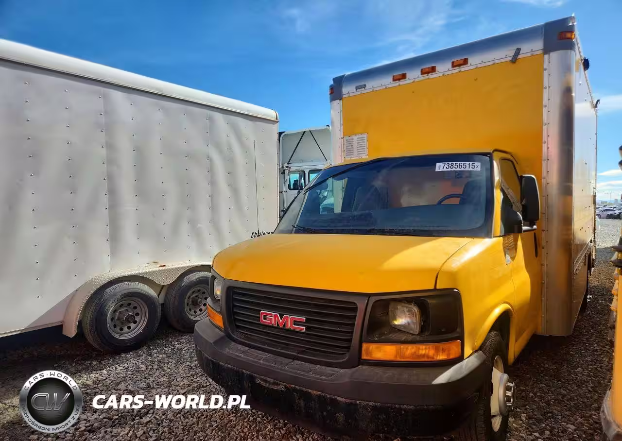 2008 GMC Savana Box Truck