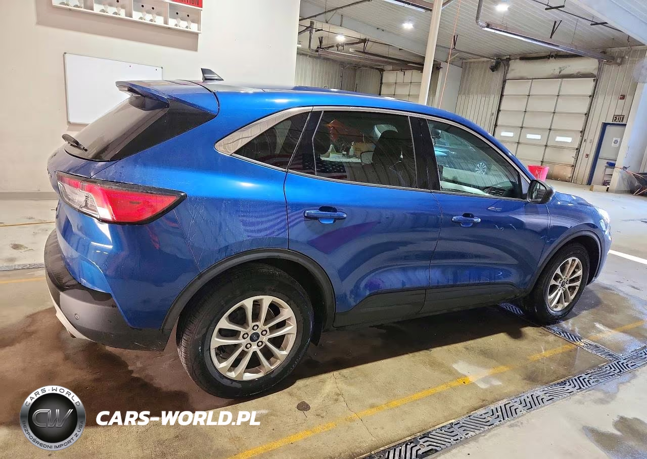 2022 Ford Escape Se VIN:1FMCU0G68NUA62026 - 3