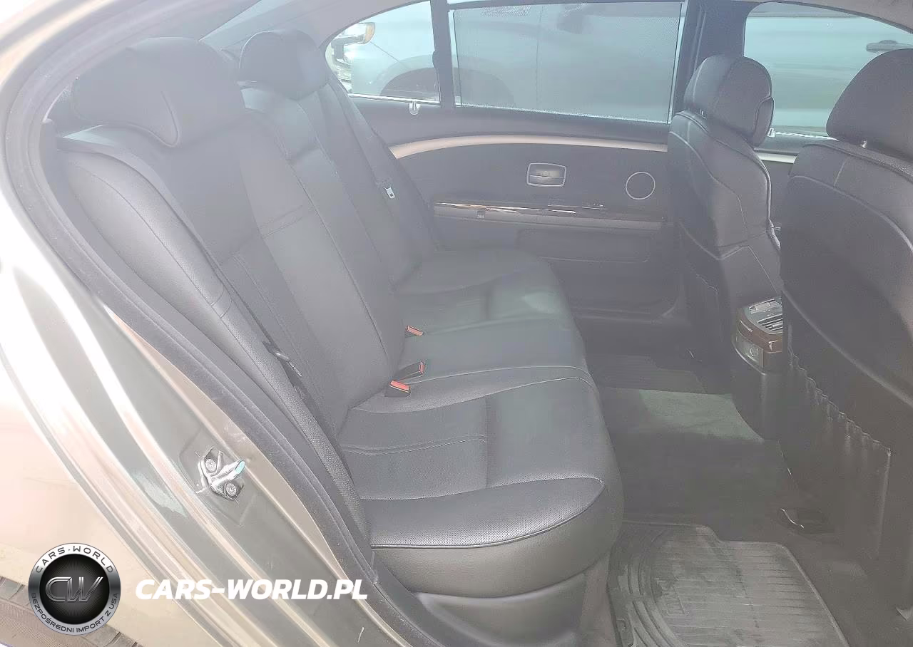 2006 BMW 750 Li VIN:WBAHN83576DT32798 - 10