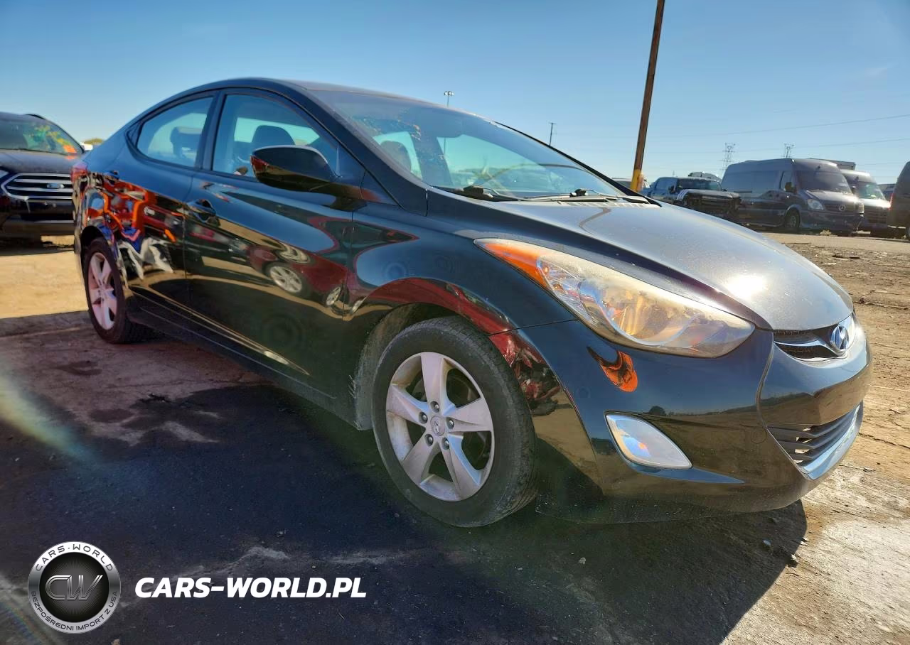 2012 Hyundai Elantra Gls VIN:KMHDH4AE7CU277796 - 4