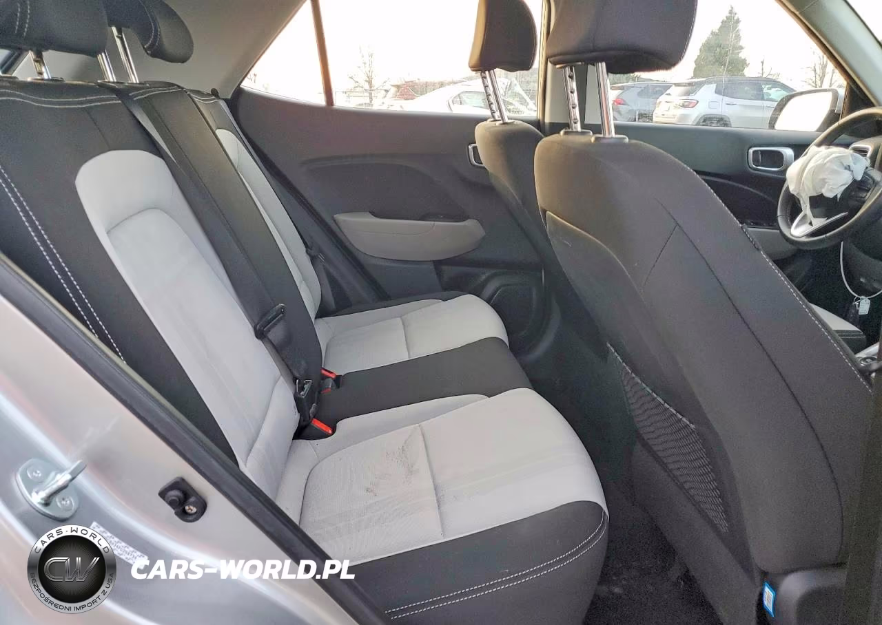 2023 Hyundai Venue Sel VIN:KMHRC8A34PU250734 - 11