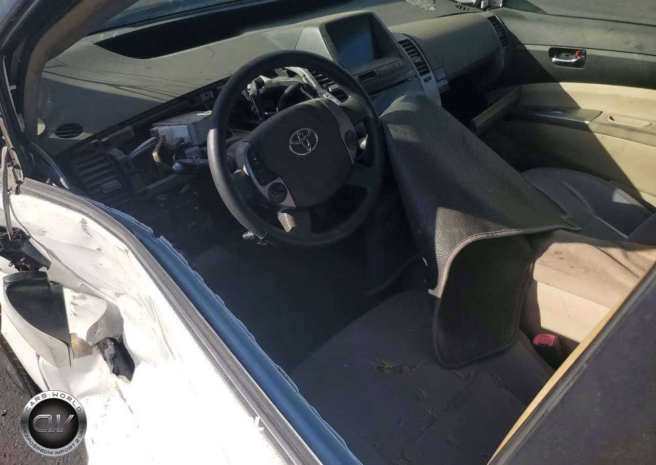2005 Toyota Prius Base VIN:JTDKB22U153054007 - 8