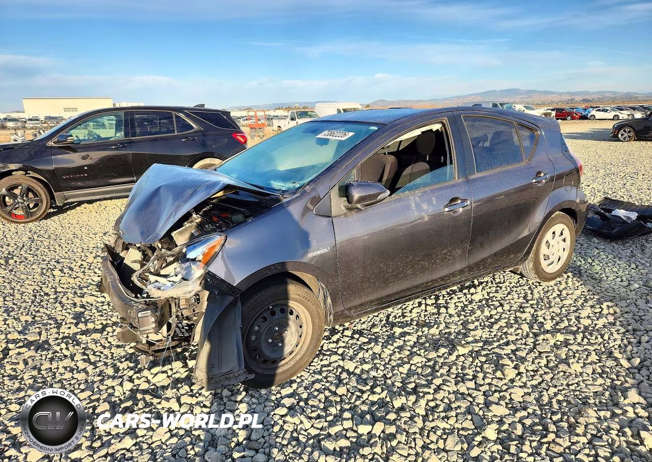 2016 Toyota Prius C Three