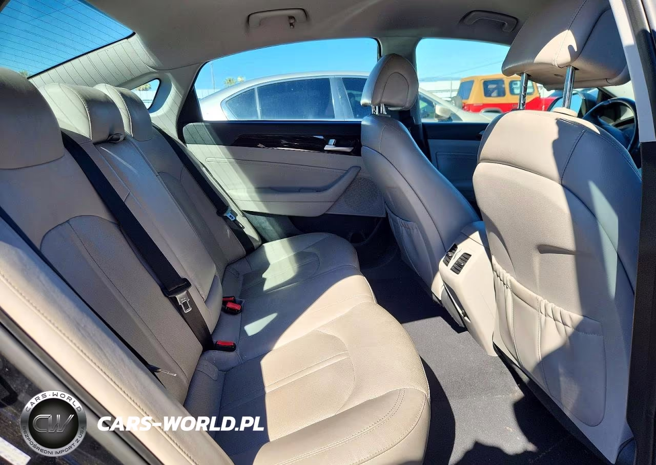 2016 Hyundai Sonata Plug-In Hybrid Limited VIN:KMHE54L26GA026095 - 10