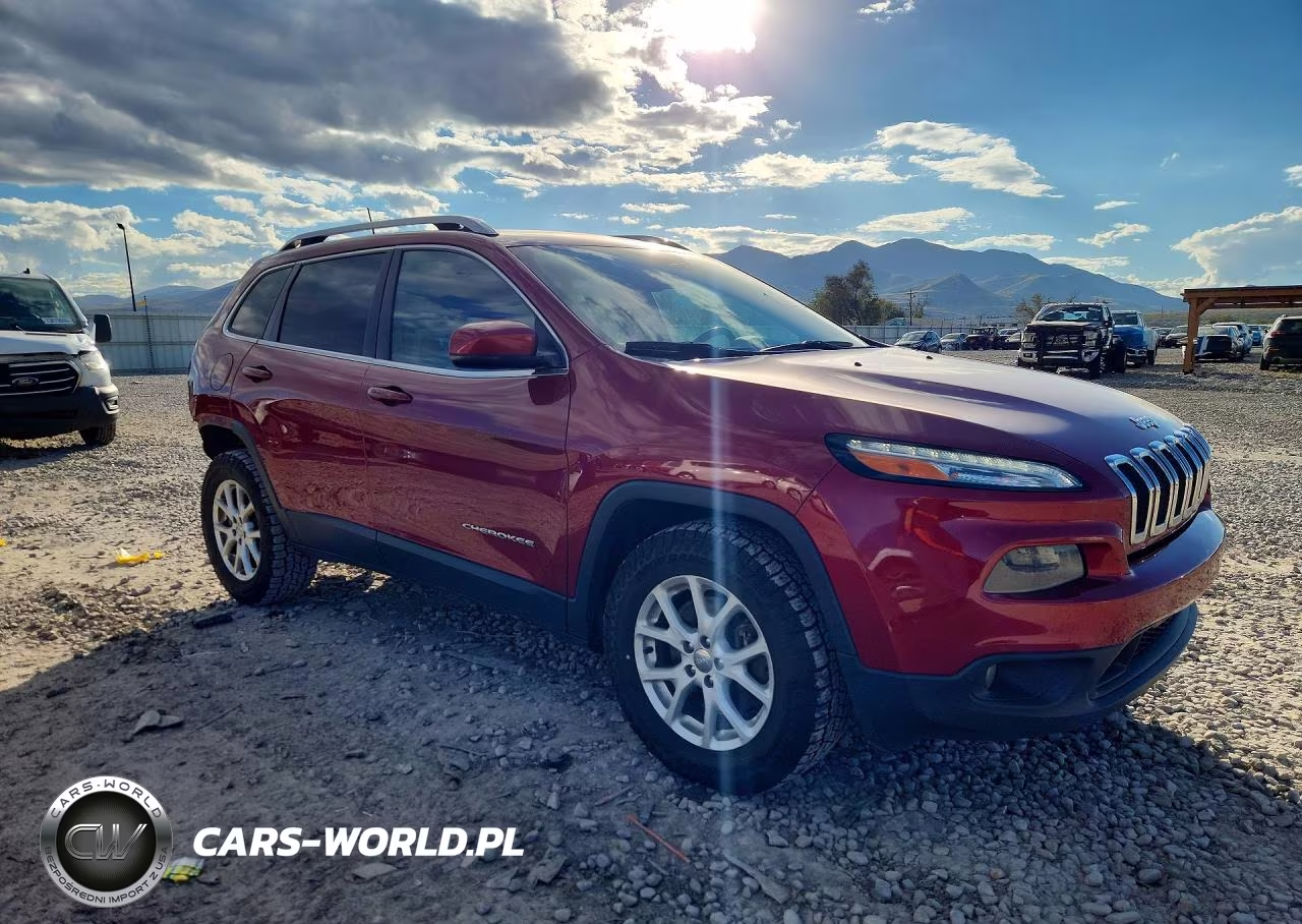 2017 Jeep Cherokee Latitude VIN:1C4PJMCB8HW658531 - 4