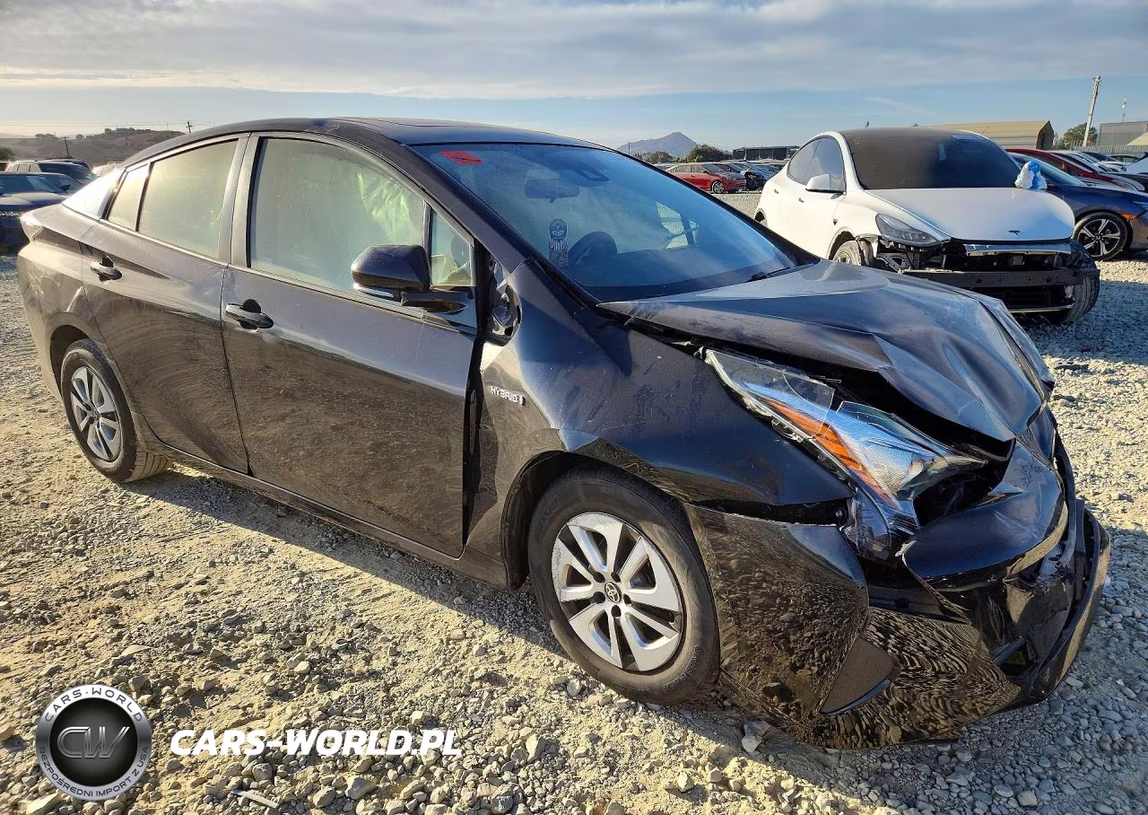 2016 Toyota Prius Three VIN:JTDKARFU4G3011564 - 4