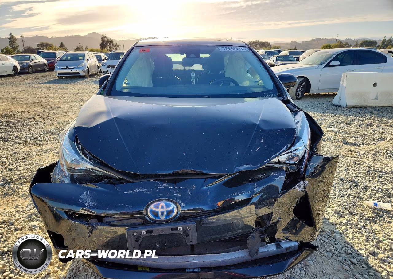 2016 Toyota Prius Three VIN:JTDKARFU4G3011564 - 5