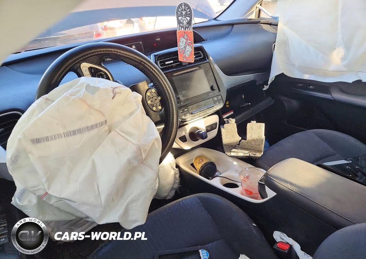 2016 Toyota Prius Three VIN:JTDKARFU4G3011564 - 8