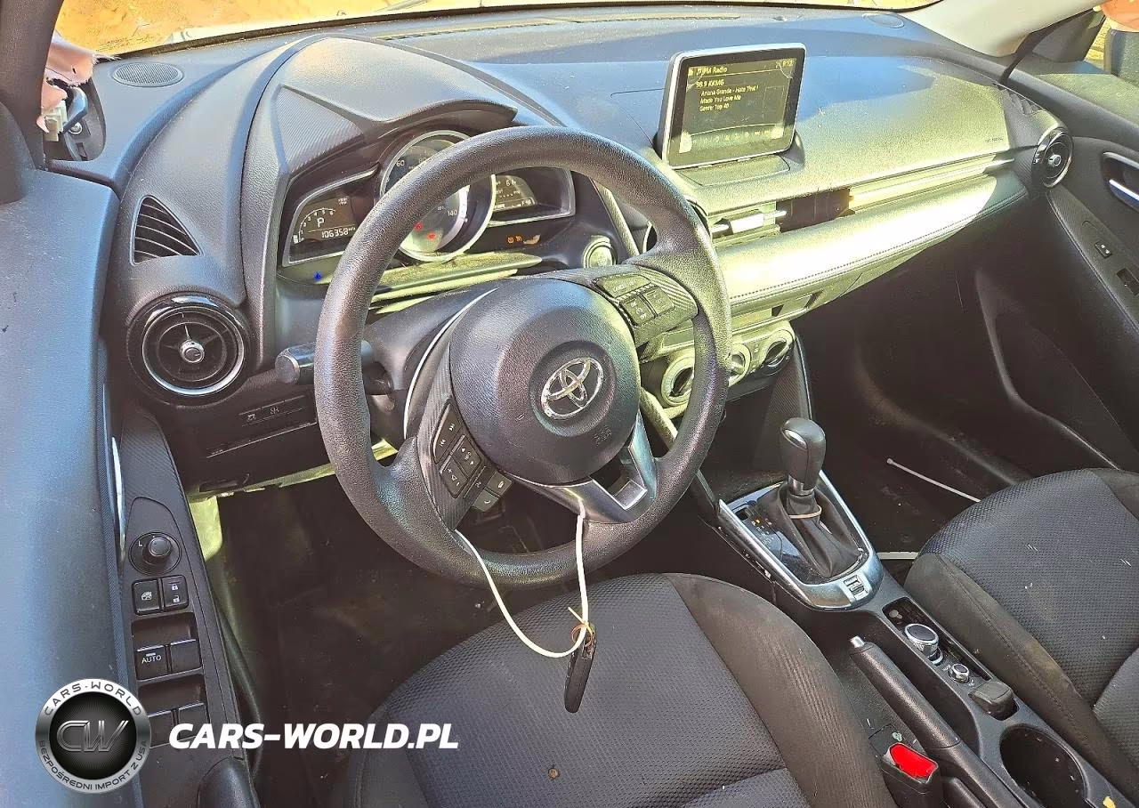 2018 Toyota Yaris Ia Base VIN:3MYDLBYVXJY318477 - 8