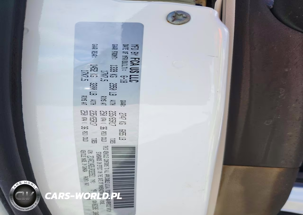 2018 Chrysler Pacifica L VIN:2C4RC1AG9JR322921 - 13